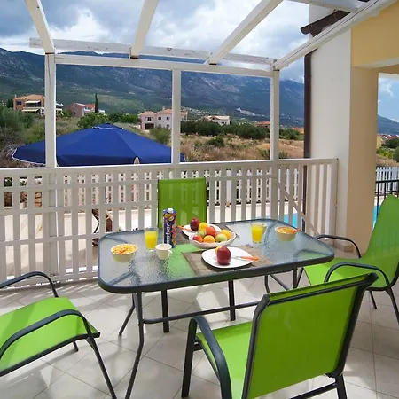 Villa Karavisianikos Faros Karavados